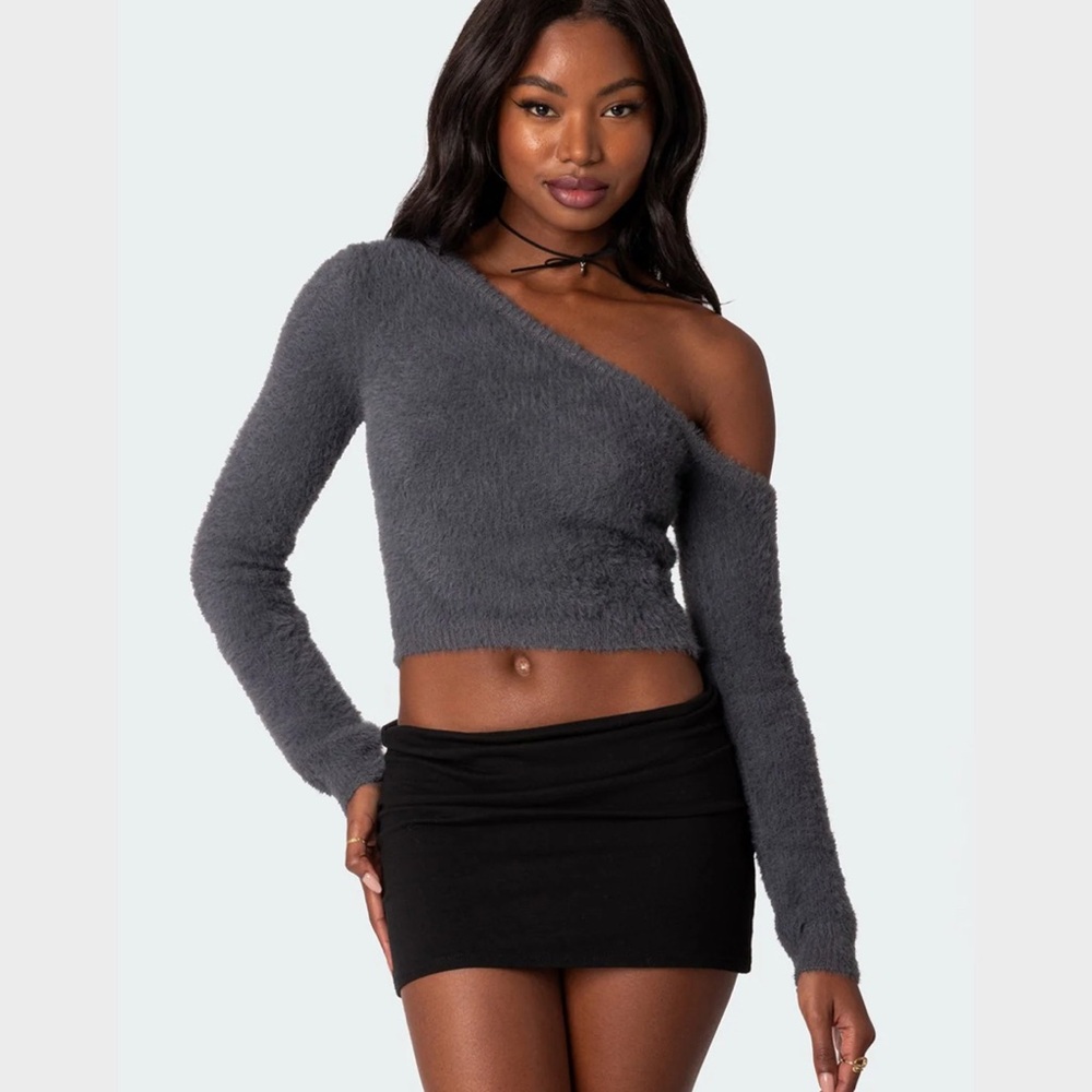Edikted Gray One-Shoulder Fuzzy Sweater + new